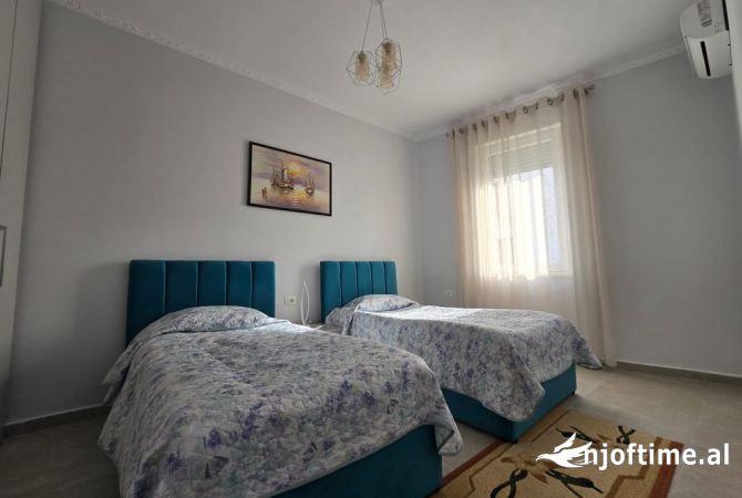 Shtepi me qera Apartament ne Tirane, 2+1, Mobilimi E mobiluar, Pagesa 1,500  Euro.