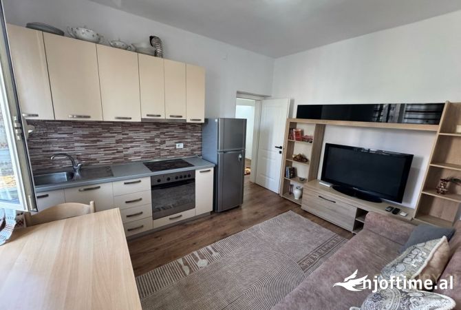 Shtepi me qera 2+1 ne Tirane - 580 Euro