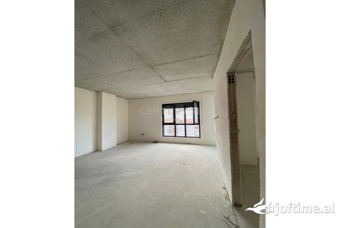 Apartment for sale in Tirana 2+1, Emty