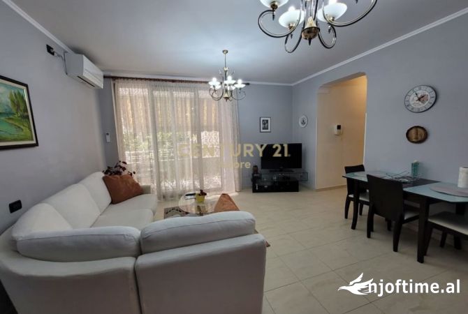 Shtepi me qera 2+1 ne Tirane - 700 Euro
