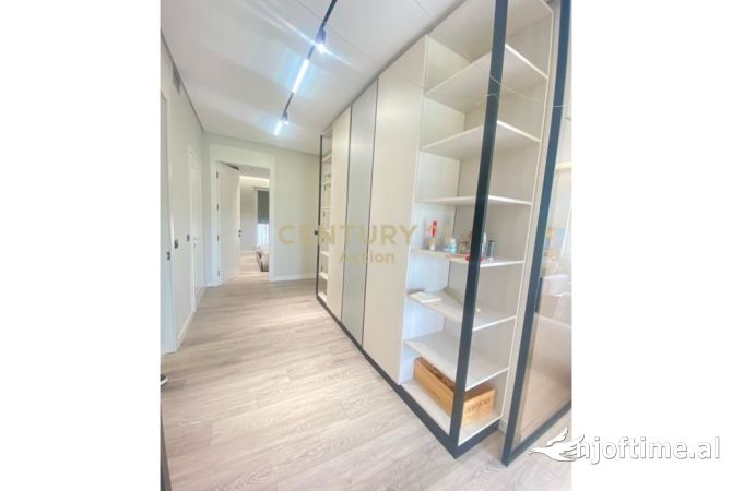 Shtepi ne shitje Apartament ne Tirane, 2+1, Mobilimi E mobiluar, Pagesa 340,000  Euro.