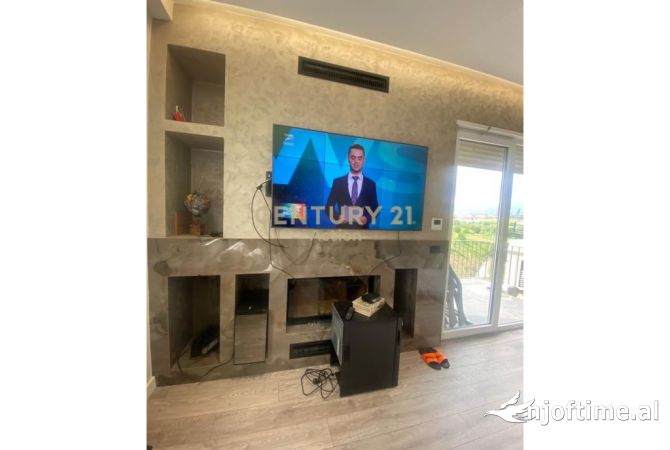 Shtepi ne shitje Apartament ne Tirane, 2+1, Mobilimi E mobiluar, Pagesa 340,000  Euro.