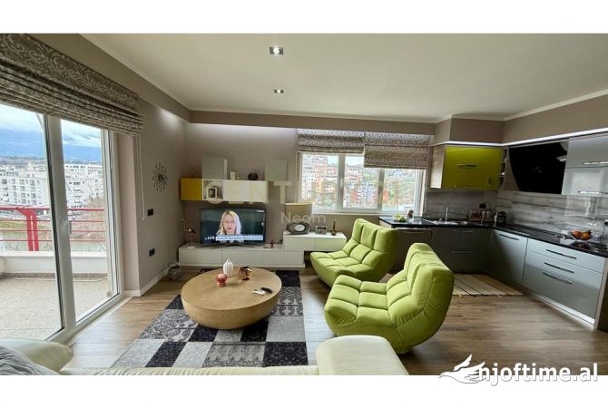 Shtepi me qera 3+1 ne Tirane - 1,300 Euro