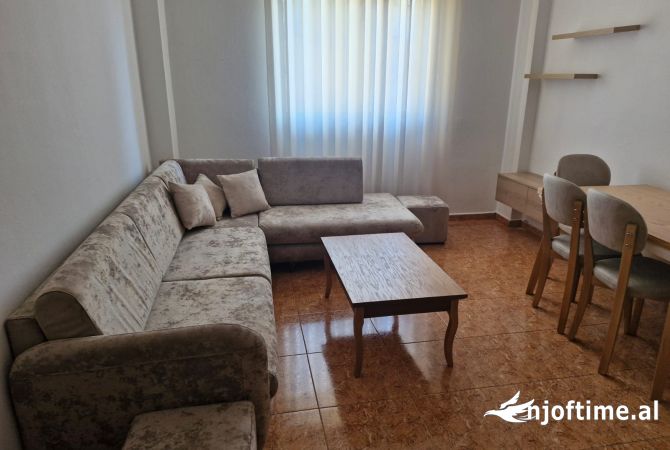 Shtepi me qera 2+1 ne Tirane - 550 Euro