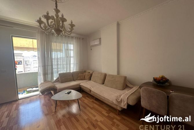 Shtepi me qera 2+1 ne Tirane - 600 Euro