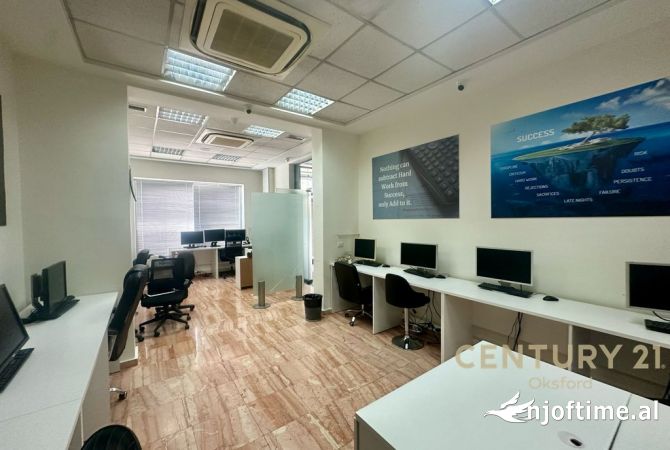 Ambient biznesi me qera 3+1 ne Tirane - 9,000 Euro