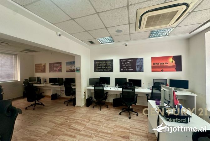 Ambient biznesi me qera 3+1 ne Tirane - 9,000 Euro