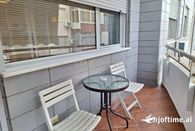 Shtepi me qera Apartament ne Tirane, 2+1, Mobilimi E mobiluar, Pagesa 900  Euro.