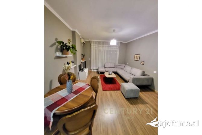 Shtepi me qera 1+1 ne Tirane - 650 Euro