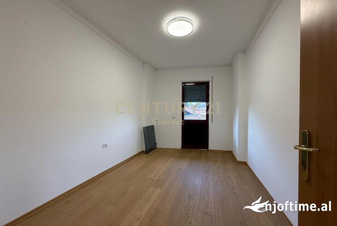 Shtepi ne shitje 2+1 ne Tirane - 260,000 Euro