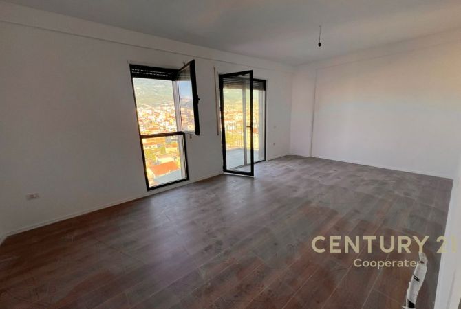 Shtepi ne shitje 2+1 ne Tirane - 220,000 Euro