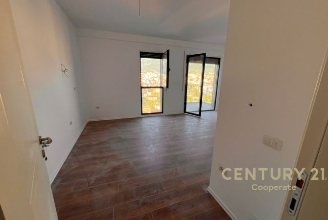 Shtepi ne shitje 2+1 ne Tirane - 220,000 Euro