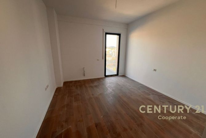 Shtepi ne shitje Apartament ne Tirane, 2+1, Mobilimi E mobiluar, Pagesa 220,000  Euro.