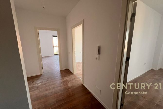 Shtepi ne shitje Apartament ne Tirane, 2+1, Mobilimi E mobiluar, Pagesa 220,000  Euro.