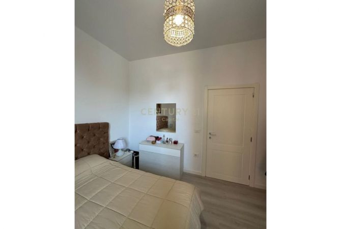 Shtepi ne shitje Apartament ne Tirane, 2+1, Mobilimi E mobiluar, Pagesa 210,000  Euro.