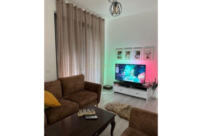 Shtepi ne shitje Apartament ne Tirane, 2+1, Mobilimi E mobiluar, Pagesa 210,000  Euro.
