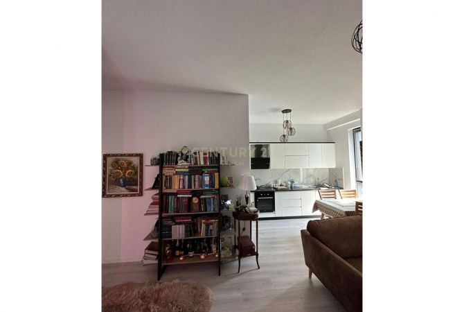 Shtepi ne shitje Apartament ne Tirane, 2+1, Mobilimi E mobiluar, Pagesa 210,000  Euro.