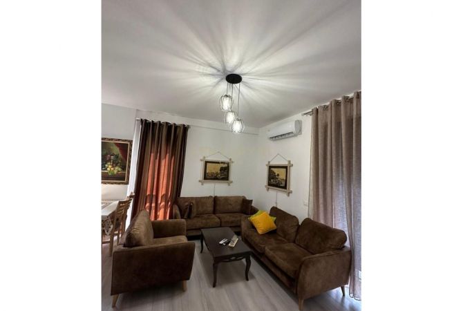 Shtepi ne shitje Apartament ne Tirane, 2+1, Mobilimi E mobiluar, Pagesa 210,000  Euro.