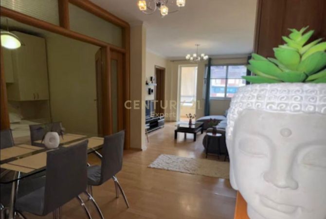 Shtepi me qera 2+1 ne Tirane - 650 Euro