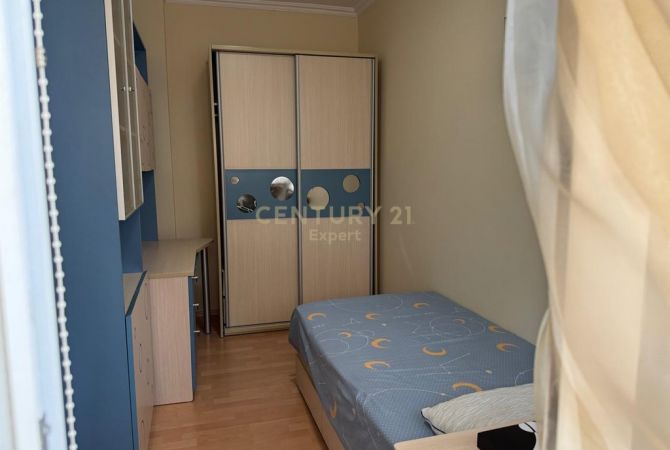 Shtepi me qera Apartament ne Tirane, 2+1, Mobilimi E mobiluar, Pagesa 650  Euro.