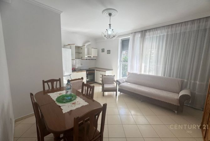 Shtepi me qera Apartament ne Tirane, 2+1, Mobilimi Pjeserisht e mobiluar, Pagesa 400  Euro.