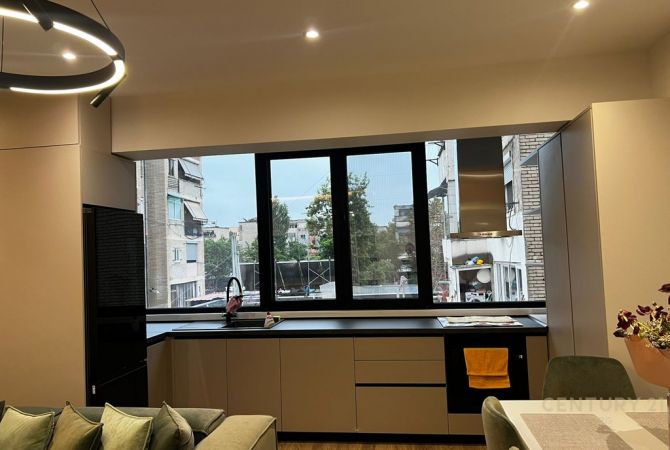 Shtepi ne shitje Apartament ne Tirane, 1+1, Mobilimi E mobiluar, Pagesa 178,000  Euro.