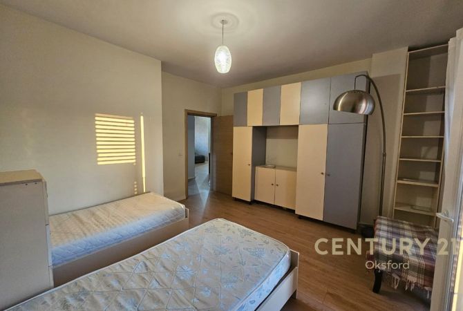 Shtepi ne shitje Apartament ne Tirane, 2+1, Mobilimi E mobiluar, Pagesa 200,000  Euro.