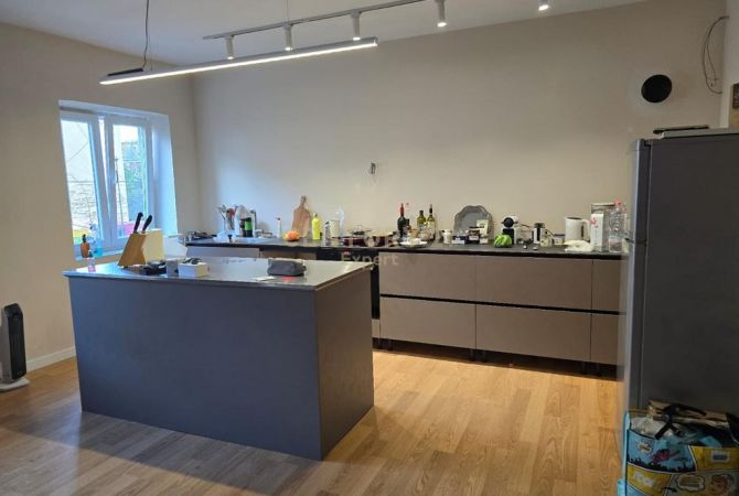 Shtepi ne shitje 3+1 ne Tirane - 275,000 Euro
