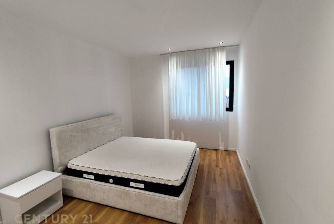 Shtepi me qera Apartament ne Tirane, 3+1, Mobilimi E mobiluar, Pagesa 900  Euro.