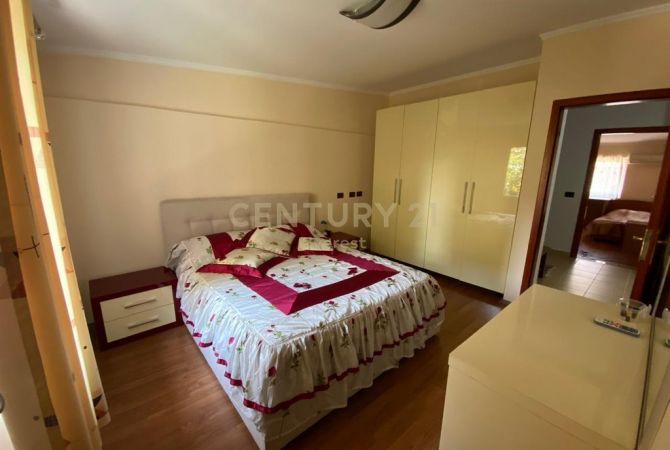 Shtepi me qera Apartament ne Tirane, 2+1, Mobilimi E mobiluar, Pagesa 800  Euro.