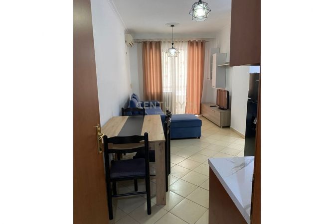 Shtepi me qera Apartament ne Tirane, 1+1, Mobilimi E mobiluar, Pagesa 400  Euro.