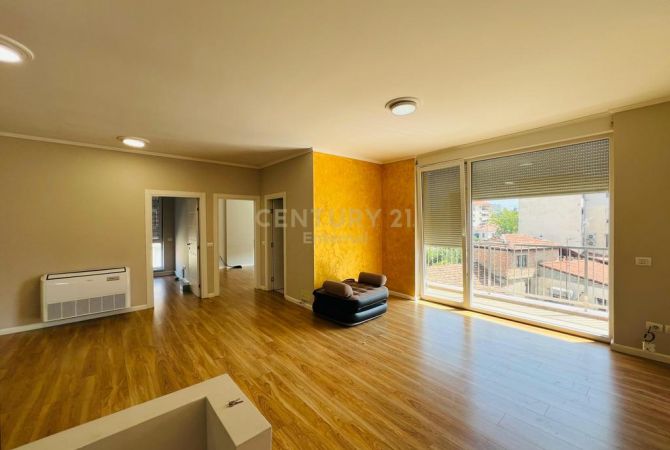 Ambient biznesi me qera 3+1 ne Tirane - 1,000 Euro