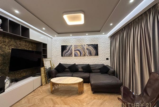 House for Rent 1+1 in Tirana - 850 Euro