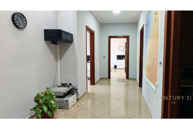 ZYRA PER QIRA 120M2 NETO TE RTSH!