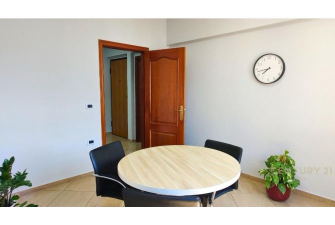 ZYRA PER QIRA 120M2 NETO TE RTSH!