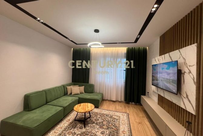 Shtepi me qera 2+1 ne Tirane - 900 Euro