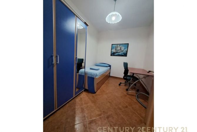 Shtepi me qera 2+1 ne Tirane - 500 Euro