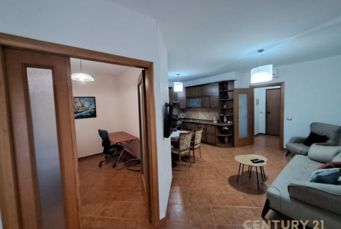 Shtepi me qera 2+1 ne Tirane - 500 Euro