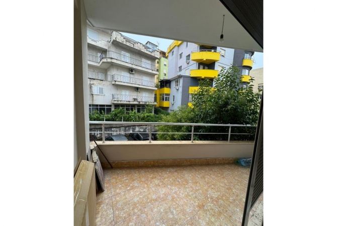 Shtepi me qera 2+1 ne Tirane - 500 Euro