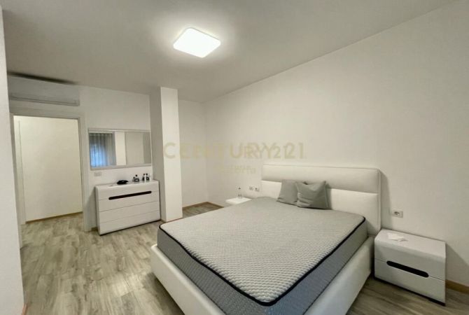 Shtepi me qera 3+1 ne Tirane - 1,000 Euro