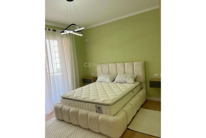 Shtepi ne shitje Apartament ne Tirane, 2+1, Mobilimi E mobiluar, Pagesa 145,000  Euro.