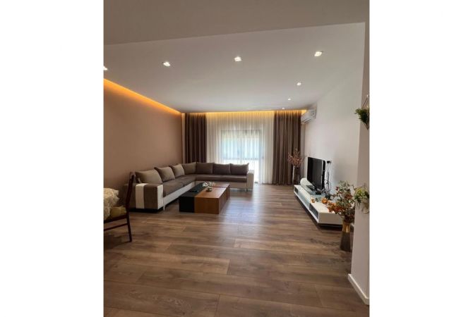 Shtepi ne shitje 2+1 ne Tirane - 210,000 Euro