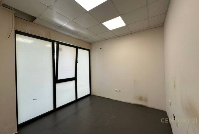 🏢 Jepet me qira ambient per zyra – prane Kopshtit Zoologjik, Tirane