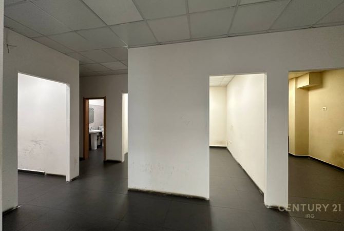 🏢 Jepet me qira ambient per zyra – prane Kopshtit Zoologjik, Tirane