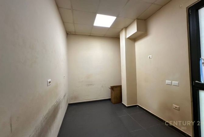 🏢 Jepet me qira ambient per zyra – prane Kopshtit Zoologjik, Tirane