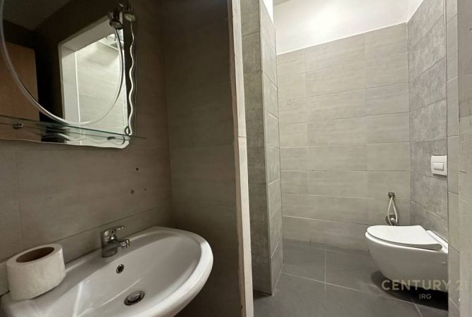 🏢 Jepet me qira ambient per zyra – prane Kopshtit Zoologjik, Tirane