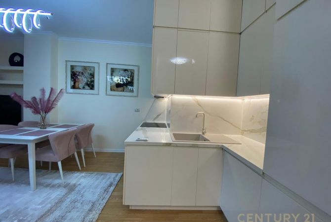 Shtepi me qera 2+1 ne Tirane - 1,200 Euro