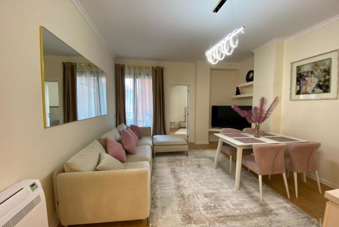 Shtepi me qera 2+1 ne Tirane - 1,200 Euro