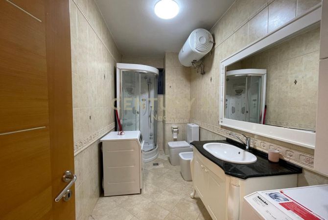 Shtepi me qera Apartament ne Tirane, 2+1, Mobilimi E mobiluar, Pagesa 1,000  Euro.