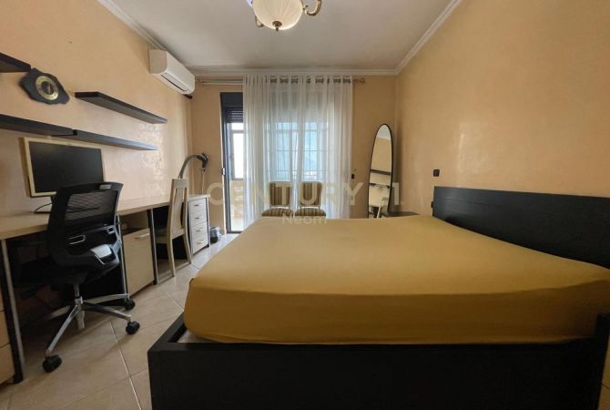 Shtepi me qera Apartament ne Tirane, 2+1, Mobilimi E mobiluar, Pagesa 1,000  Euro.